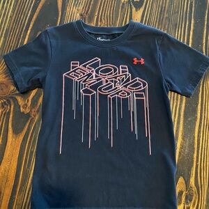Under Armour t-shirt boys size 6